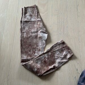 Lululemon align SHINE